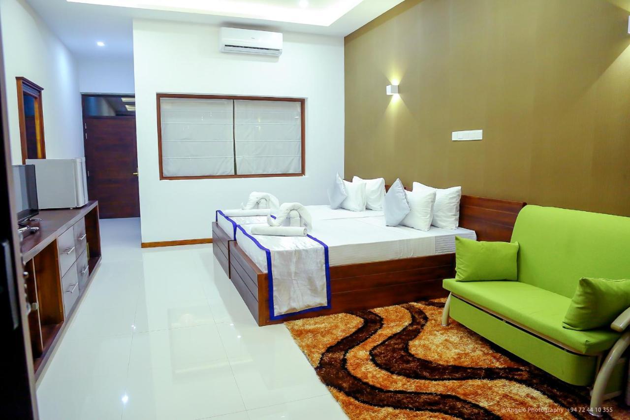 Saru Blue Sapphire Hotel Godakewela Εξωτερικό φωτογραφία